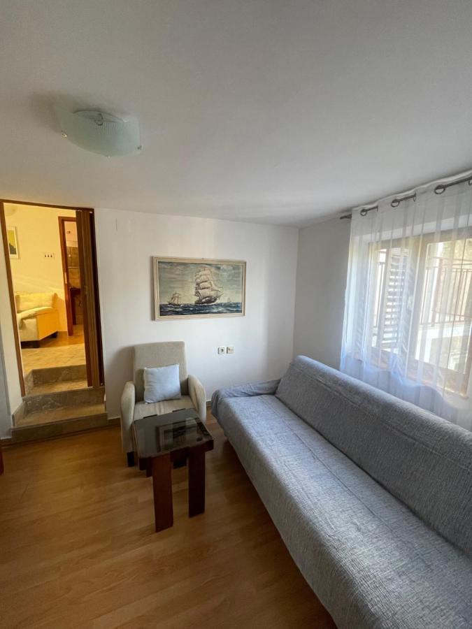 Holiday Home Noeli & Diego Karlobag Bagian luar foto