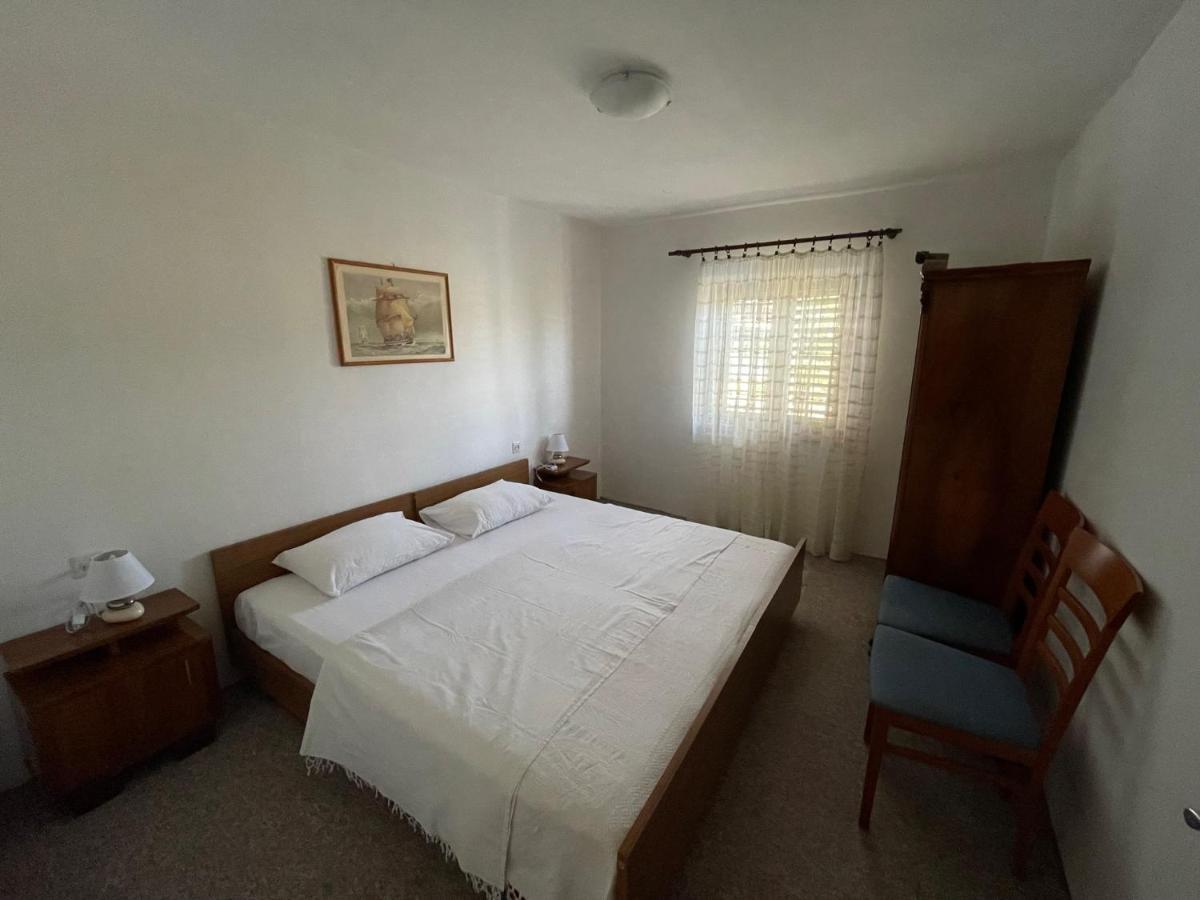 Holiday Home Noeli & Diego Karlobag Bagian luar foto