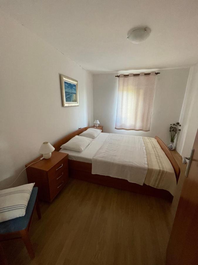 Holiday Home Noeli & Diego Karlobag Bagian luar foto